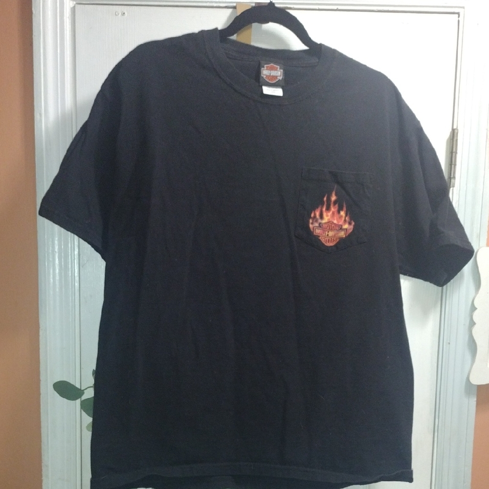 Vintage Harley-Davidson Black Tee with Flame Pocket